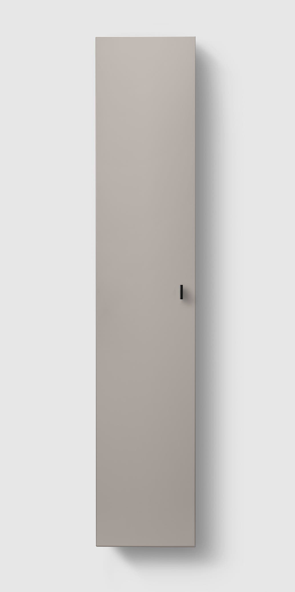 H3/TC32 - Warm Grey Left - A2.04 Matte Black