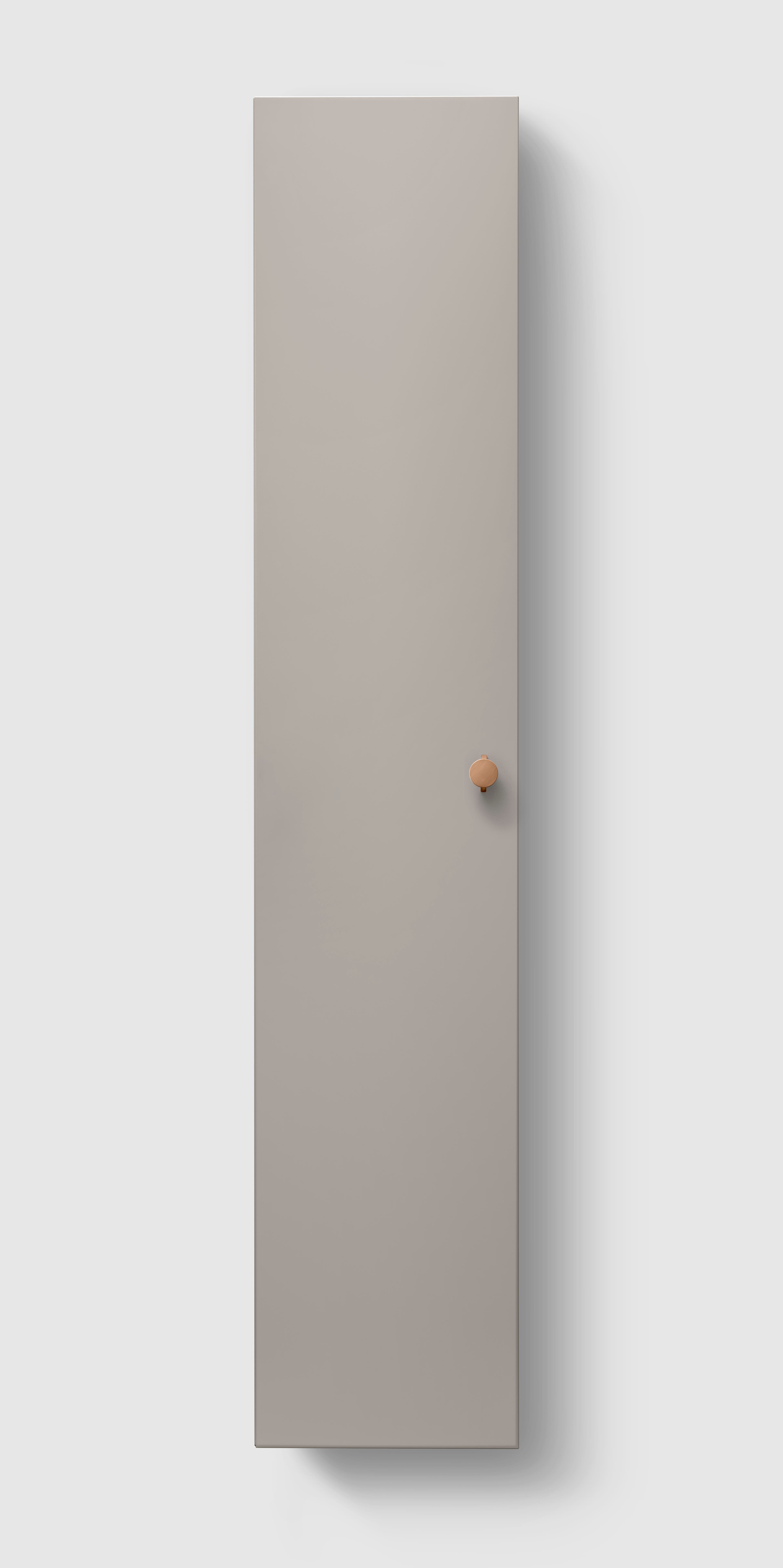 H3/TC32 - Warm Grey Left - A2.06 Copper PVD